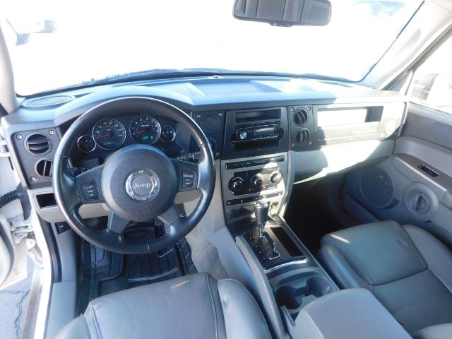 Jeep Commander 2WD 4dr Sport 2007