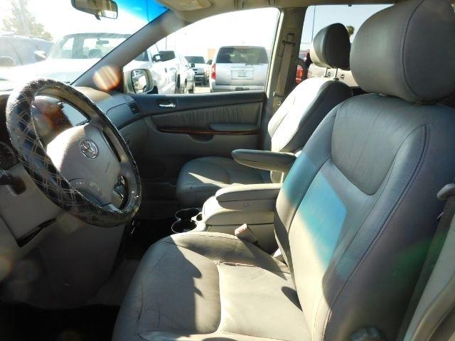Toyota Sienna 5dr XLE FWD (Natl) 2004