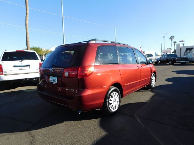 Toyota Sienna 5dr 7-Passenger Van CE FWD (Natl) 2007