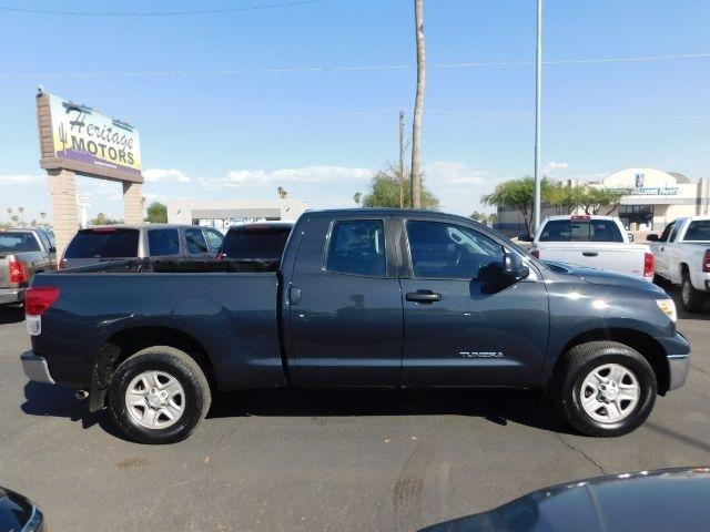 Toyota Tundra 4WD Truck Dbl 4.6L V8 6-Spd AT (Natl) 2010