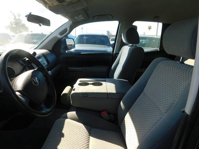 Toyota Tundra 4WD Truck Dbl 4.6L V8 6-Spd AT (Natl) 2010