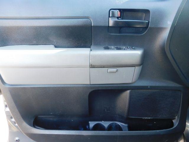 Toyota Tundra 4WD Truck Dbl 4.6L V8 6-Spd AT (Natl) 2010