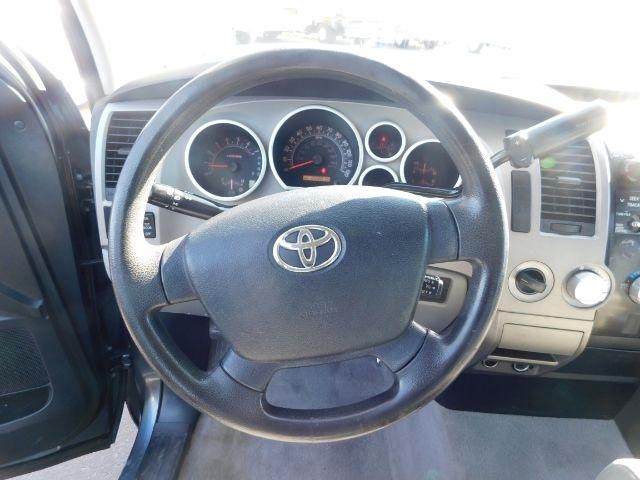 Toyota Tundra 4WD Truck Dbl 4.6L V8 6-Spd AT (Natl) 2010