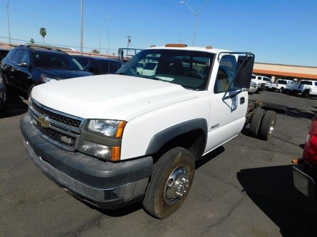 Chevrolet Silverado 3500 Reg Cab 161.5" WB, 84.9" CA 2WD WT 2006