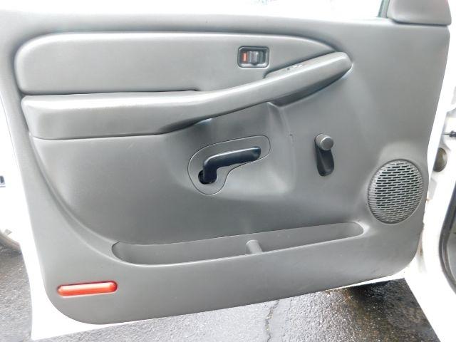 Chevrolet Silverado 3500 Reg Cab 161.5" WB, 84.9" CA 2WD WT 2006