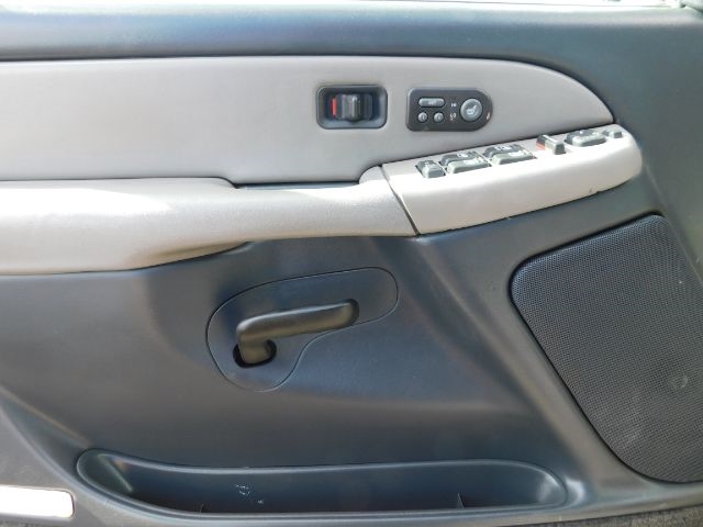 Chevrolet Tahoe 4dr LT 2001 Chevrolet Tahoe 4dr LT 2001