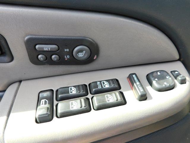 Chevrolet Tahoe 4dr LT 2001