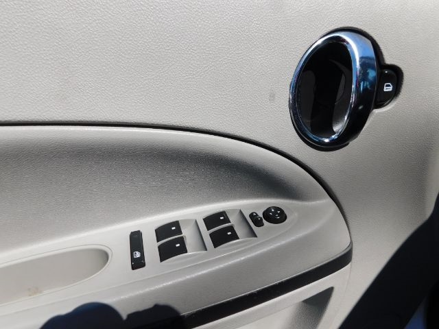 Chevrolet HHR FWD 4dr LS 2009