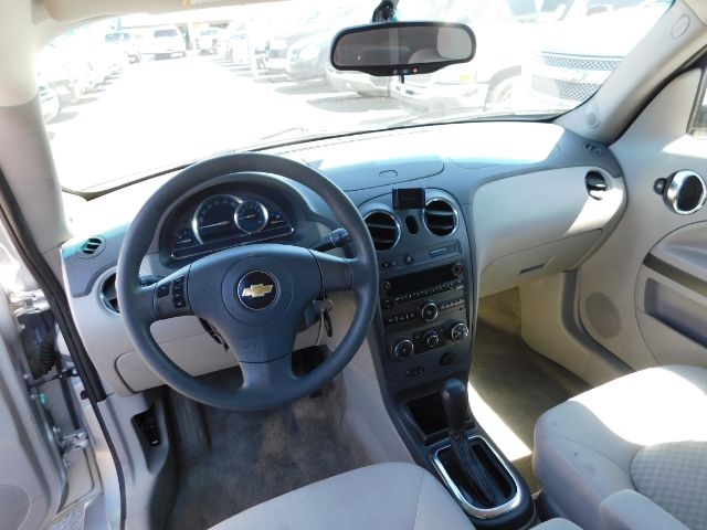 Chevrolet HHR FWD 4dr LS 2009