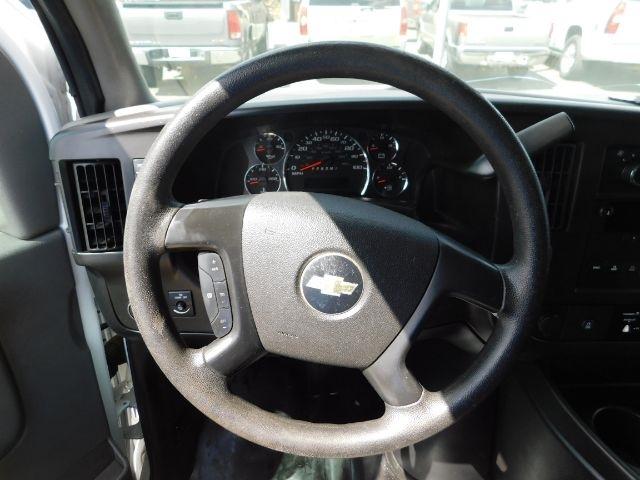 Chevrolet Express Cargo Van RWD 2500 135" 2013