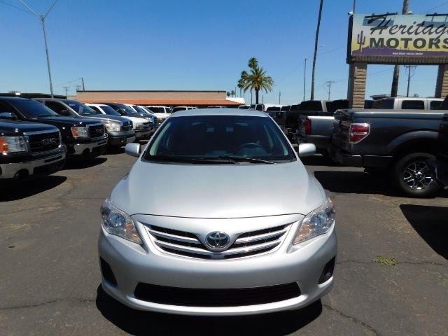 Toyota Corolla 4dr Sdn Man L (Natl) 2013