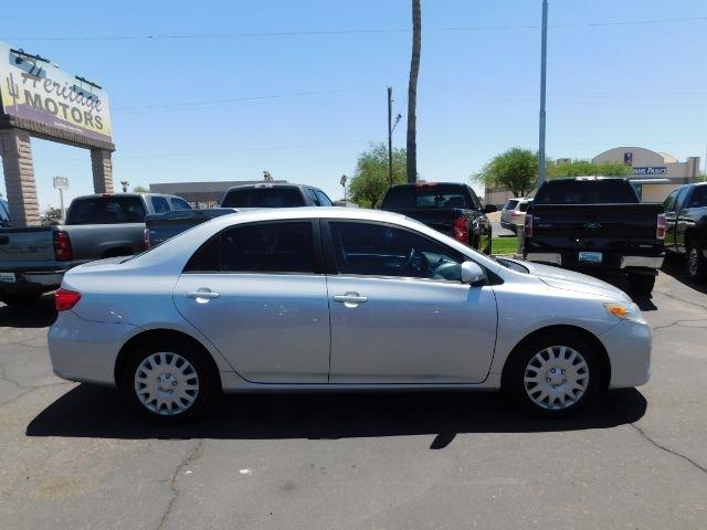 Toyota Corolla 4dr Sdn Man L (Natl) 2013