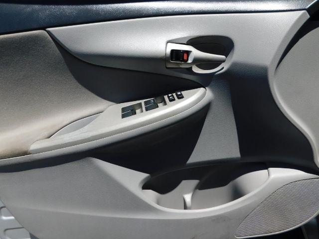 Toyota Corolla 4dr Sdn Man L (Natl) 2013