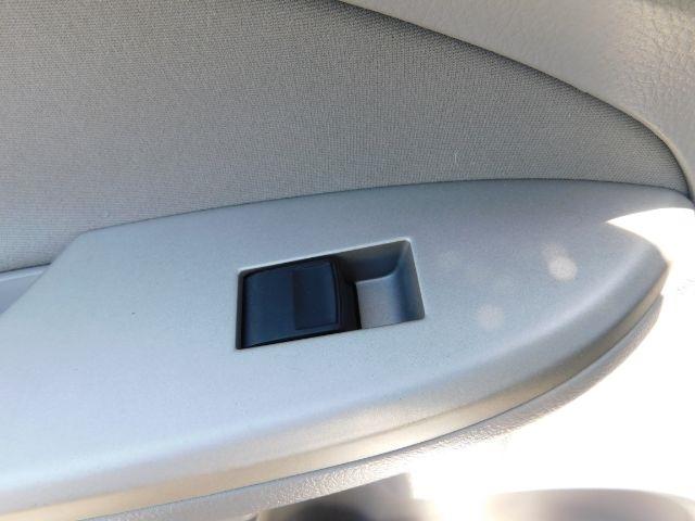 Toyota Corolla 4dr Sdn Man L (Natl) 2013