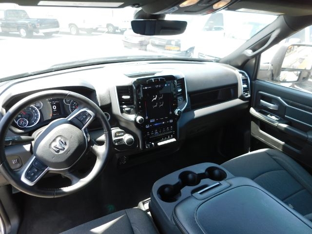 RAM 2500 Big Horn 4x4 Crew Cab 6'4" Box 2024