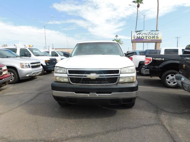 Chevrolet Silverado 2500HD Reg Cab 133" WB Work Truck 2005 Chevrolet Silverado 2500HD Reg Cab 133" WB Work Truck 2005