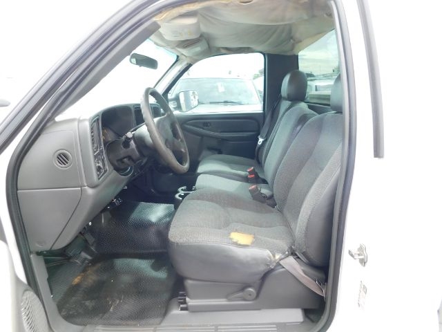Chevrolet Silverado 2500HD Reg Cab 133" WB Work Truck 2005 Chevrolet Silverado 2500HD Reg Cab 133" WB Work Truck 2005