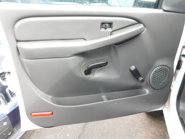 Chevrolet Silverado 2500HD Reg Cab 133" WB Work Truck 2005 Chevrolet Silverado 2500HD Reg Cab 133" WB Work Truck 2005