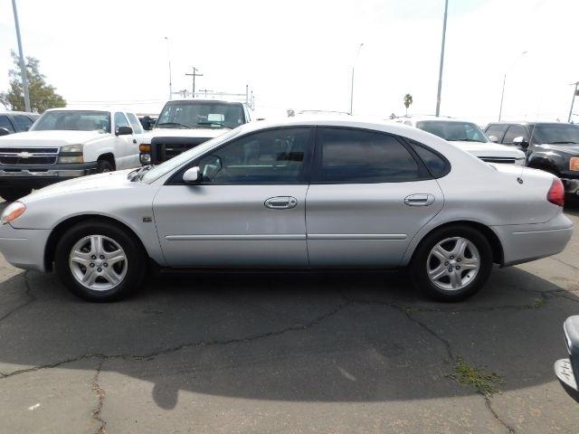 Ford Taurus 4dr Sdn SEL 2001