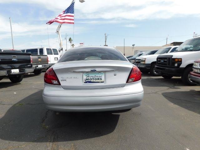 Ford Taurus 4dr Sdn SEL 2001