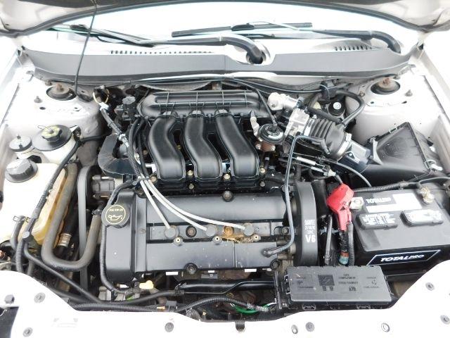 Ford Taurus 4dr Sdn SEL 2001