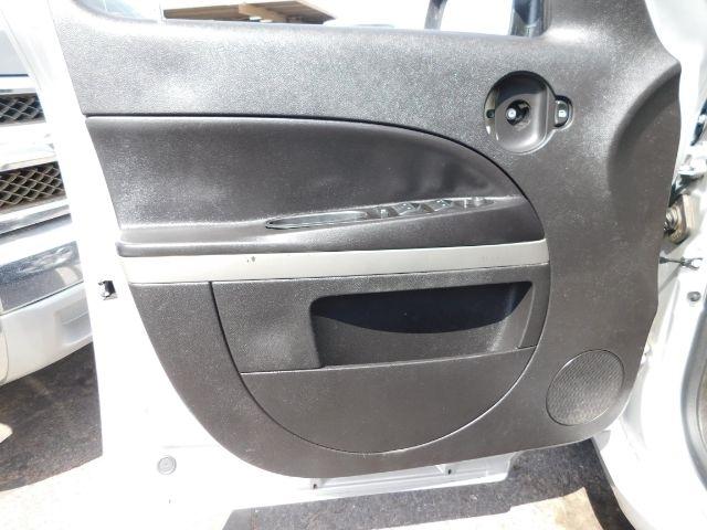 Chevrolet HHR FWD 4dr LS 2009