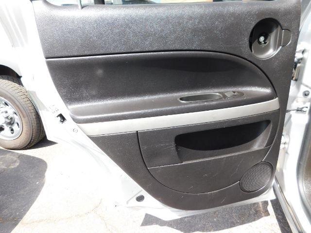 Chevrolet HHR FWD 4dr LS 2009