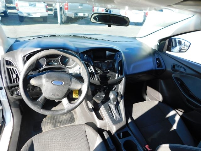 Ford Focus 4dr Sdn S 2013