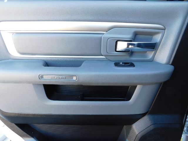 RAM 1500 2WD Crew Cab 140.5" Big Horn 2016