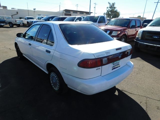 Nissan Sentra 4dr Sdn XE Manual 1999