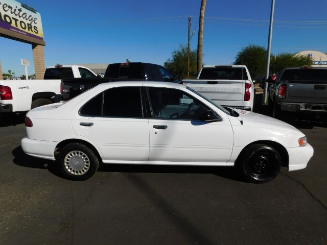Nissan Sentra 4dr Sdn XE Manual 1999