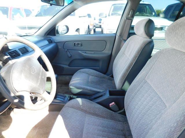 Nissan Sentra 4dr Sdn XE Manual 1999