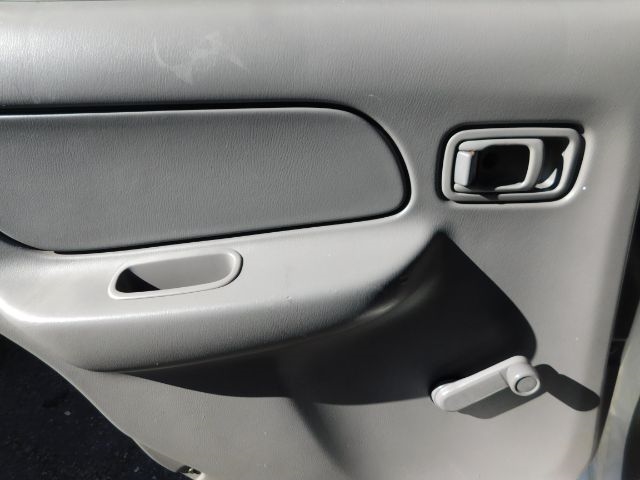 Nissan Sentra 4dr Sdn XE Manual 1999