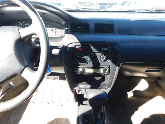 Nissan Sentra 4dr Sdn XE Manual 1999