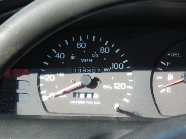 Nissan Sentra 4dr Sdn XE Manual 1999