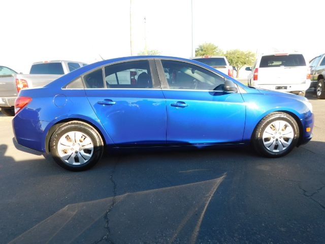 Chevrolet Cruze 4dr Sdn LS 2012