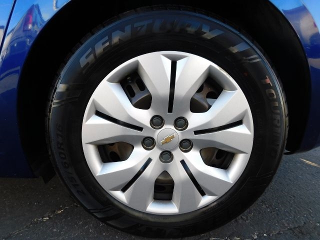 Chevrolet Cruze 4dr Sdn LS 2012