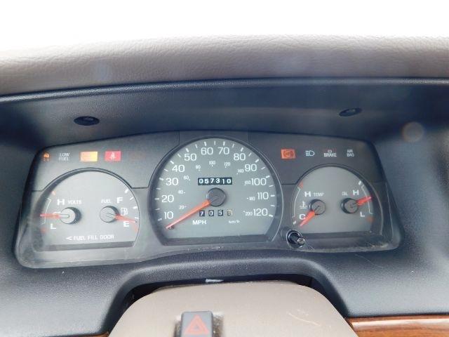 Ford Crown Victoria 4dr Sdn LX 2003