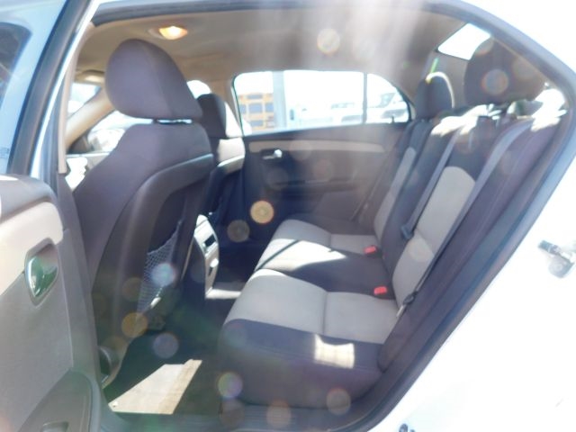 Chevrolet Malibu 4dr Sdn LS w/1LS 2012