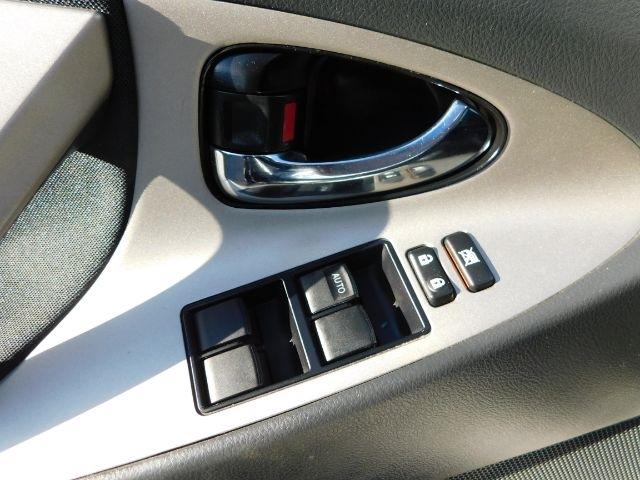 Toyota Camry 4dr Sdn I4 Man (Natl) 2009
