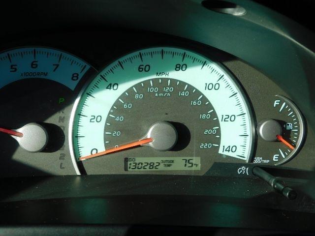 Toyota Camry 4dr Sdn I4 Man (Natl) 2009