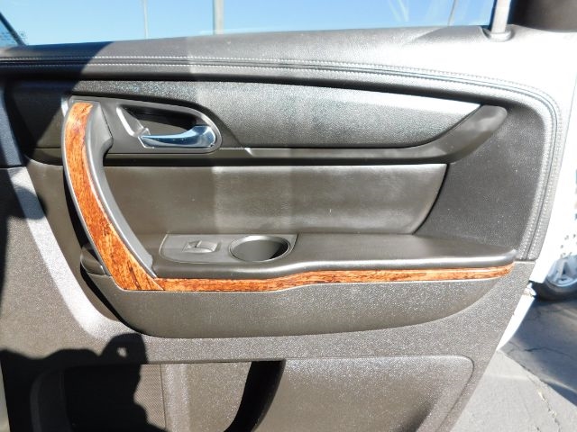 Chevrolet Traverse FWD 4dr LTZ 2013