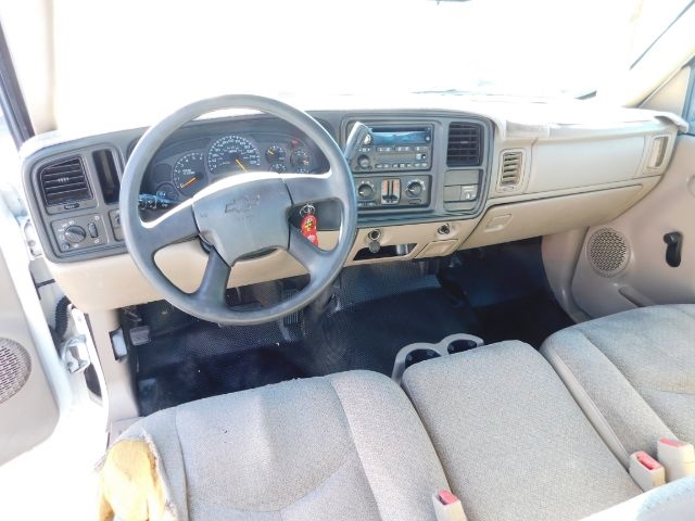 Chevrolet Silverado 1500 Ext Cab 143.5" WB 2004