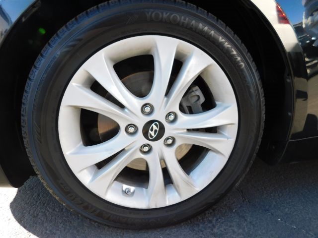 Hyundai Sonata 4dr Sdn 2.4L Auto Ltd 2011