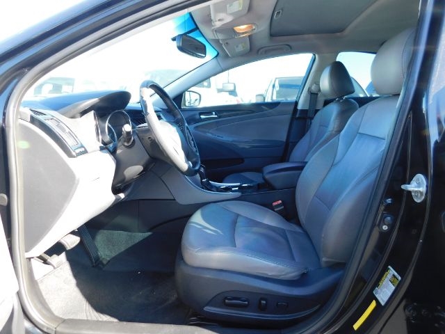 Hyundai Sonata 4dr Sdn 2.4L Auto Ltd 2011