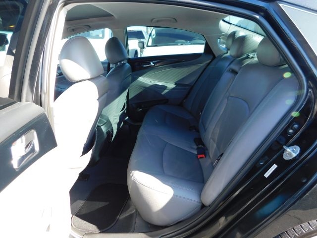 Hyundai Sonata 4dr Sdn 2.4L Auto Ltd 2011