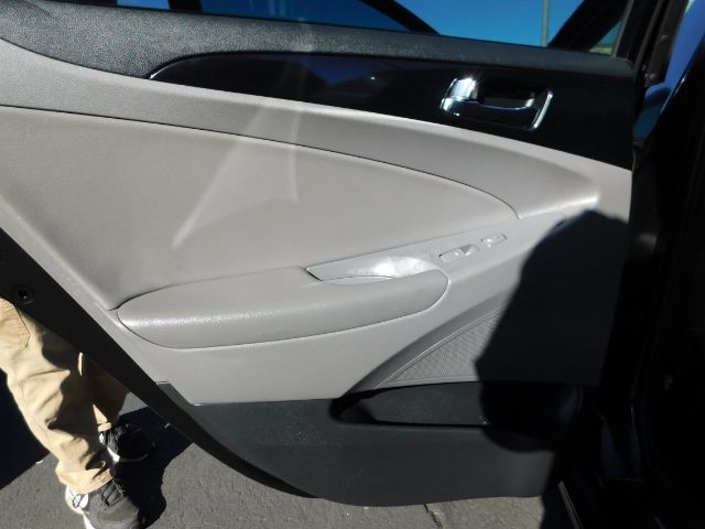 Hyundai Sonata 4dr Sdn 2.4L Auto Ltd 2011