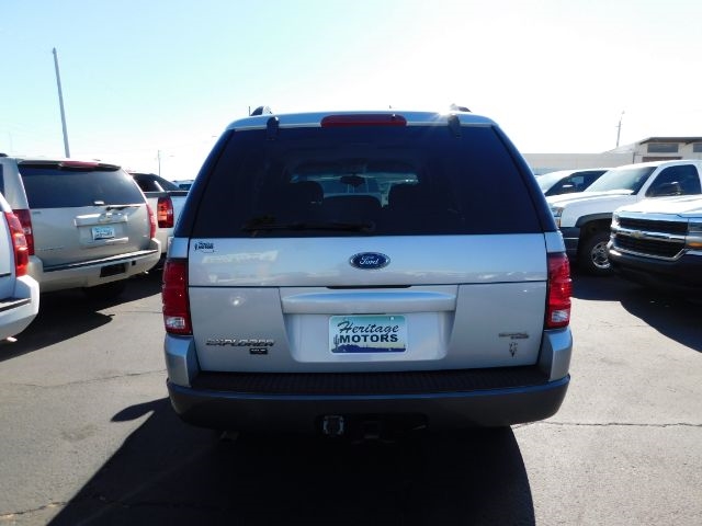 Ford Explorer 4dr 114" WB 4.6L XLT 4WD 2005