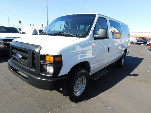 Ford Econoline Wagon E-350 Super Duty XL 2014