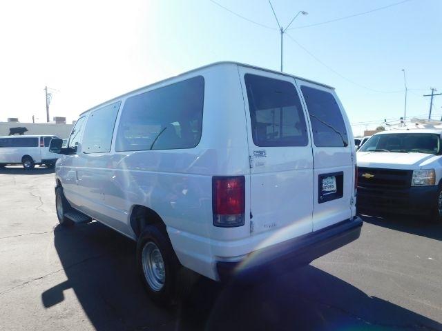 Ford Econoline Wagon E-350 Super Duty XL 2014